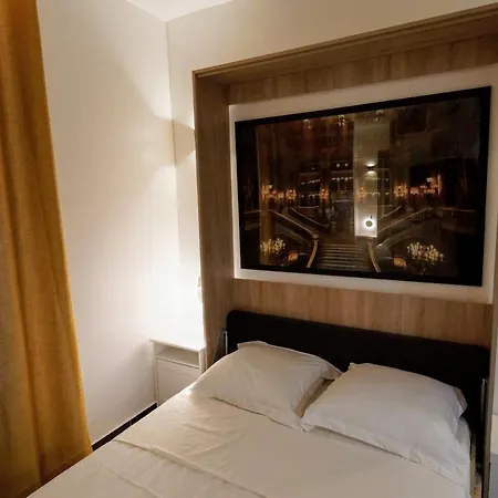 Apartment Opera / Galeries Lafayette : *